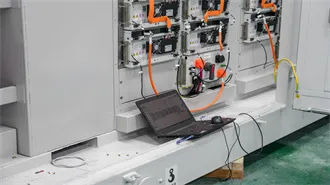 Optimizing battery energy storage and solar